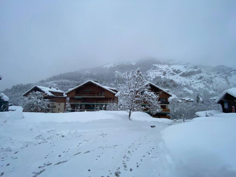 Little Canadian Lodge, Limone Limone Piemonte Esterno foto